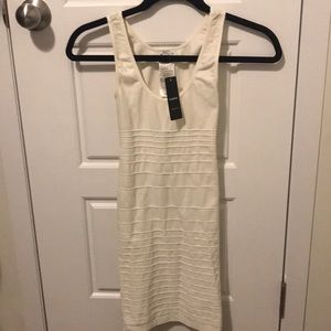 Back cut out cream shine dress